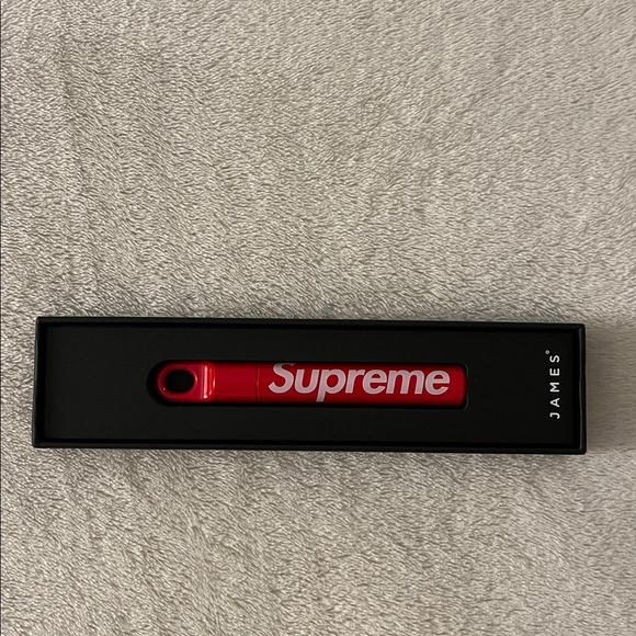 Supreme James Brand Cache - Picture 5 of 7